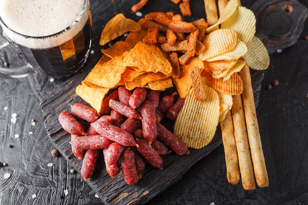 Набор №3 к пиву — начос с сыром и соусом